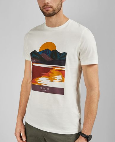  TED BAKER - Áo thun nam cổ tròn họa tiết tranh vẽ cảnh Hotsun 
