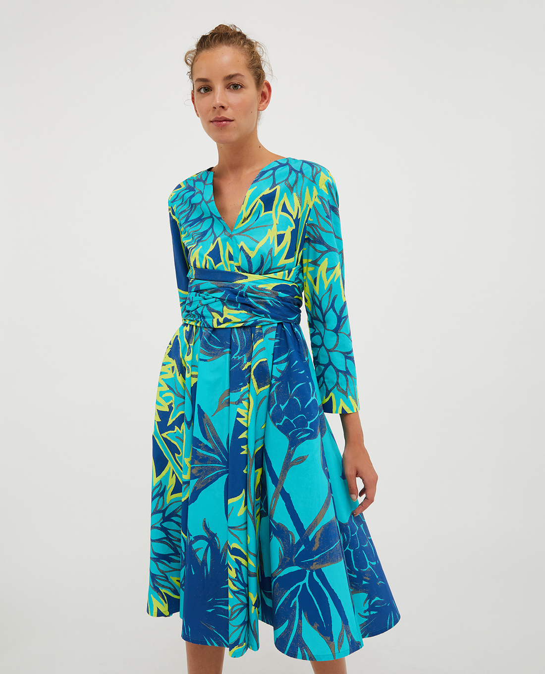 MAX&Co. - Đầm xếp li mini cổ V tay dài phối hoạ tiết Disco