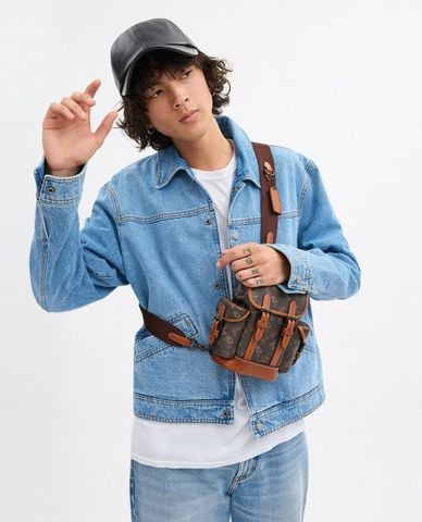  COACH - Túi đeo chéo nam Hitch 13 With Horse And Carriage Print 