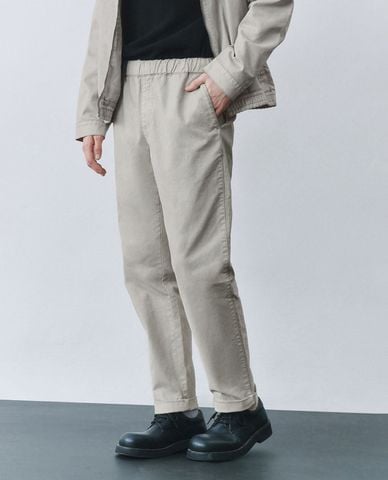 URBAN REVIVO - Quần nam ống đứng lưng thun trẻ trung 