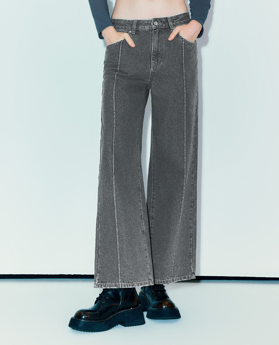 URBAN REVIVO - Quần jeans nữ ống rộng thời trang