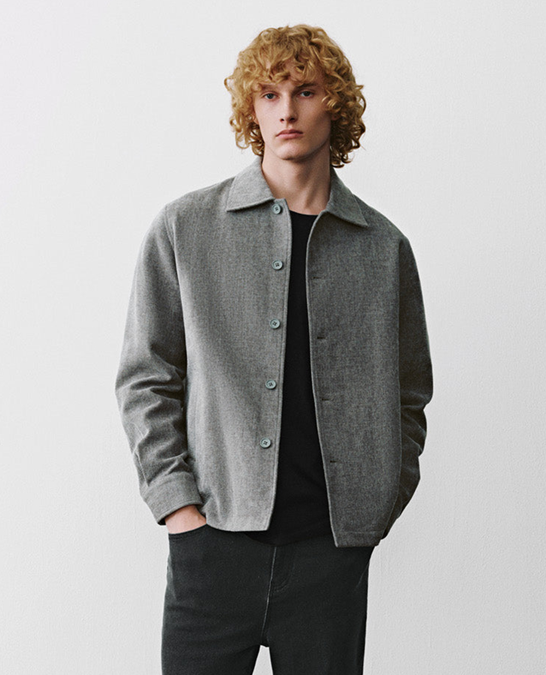 URBAN REVIVO - Áo khoác sơ mi nam cổ bẻ tay dài Button Up Straight