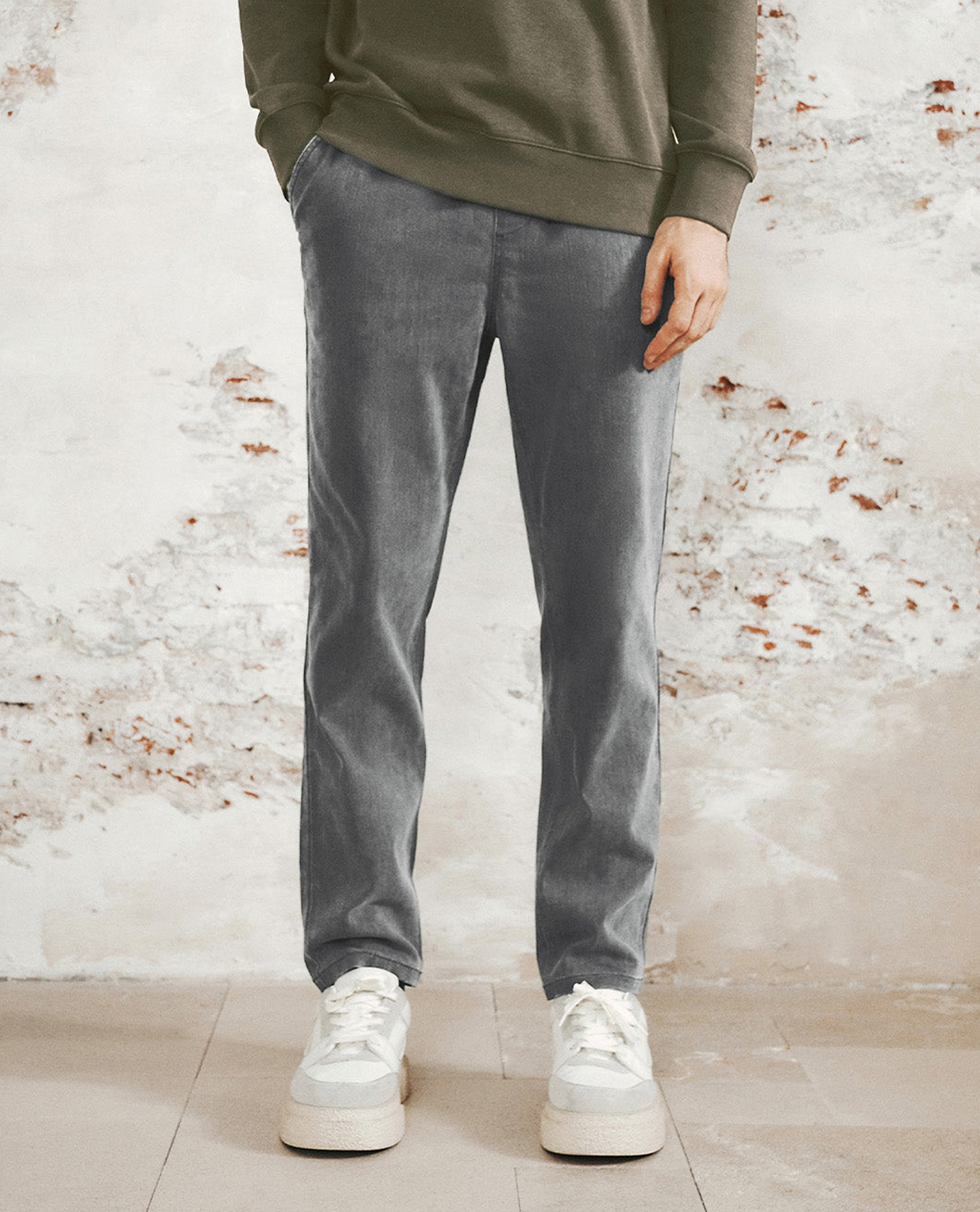URBAN REVIVO - Quần jeans nam ống đứng lưng thun Drawstring