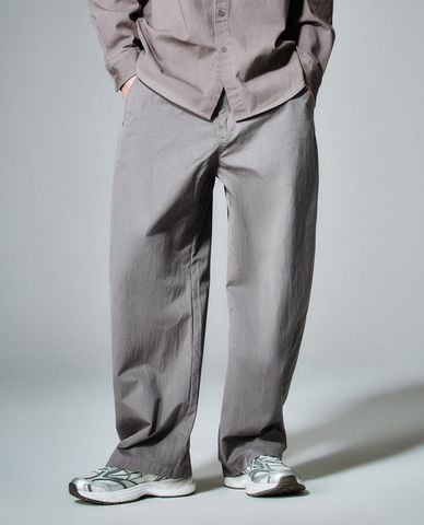  URBAN REVIVO - Quần nam ống rộng Harem 