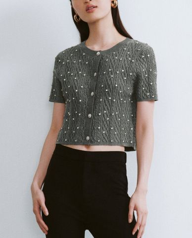  URBAN REVIVO - Áo khoác cardigan nữ cổ tròn tay ngắn đính đá 