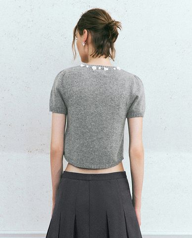  URBAN REVIVO - Áo dệt kim nữ cổ tròn tay ngắn phom croptop 