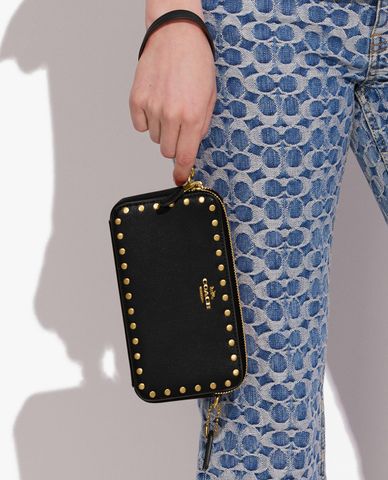  COACH - Ví cầm tay nữ chữ nhật phối đính tán Kira 