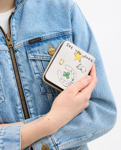  COACH - Ví nữ dáng ngắn Essential Billfold With Sketch Print 