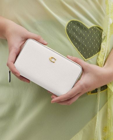  COACH - Ví dài nữ phom chữ nhật phối logo tinh tế Essential 