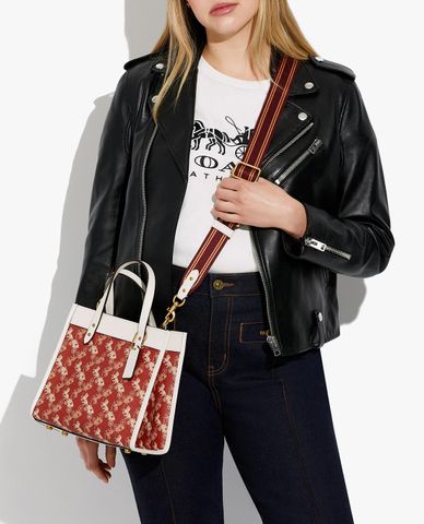  COACH - Túi tote nữ phom vuông Field 22 
