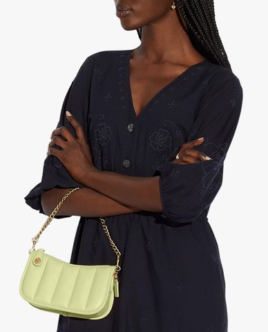  COACH - Túi đeo vai chữ nhật Swinger 20 With Quilting 