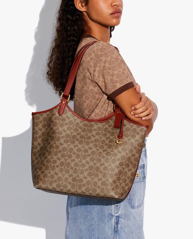  COACH - Túi tote nữ thời trang Day Tote In Signature Canvas 