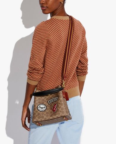  COACH - Túi đeo vai phom vuông Willow Bucket Signature Canvas 