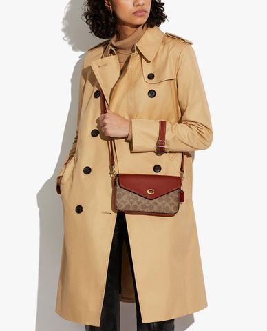  COACH - Túi đeo chéo nữ nắp gập phom chữ nhật Wyn Signature Canvas 