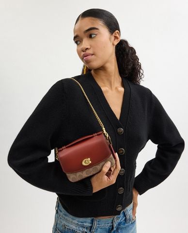  COACH - Túi đeo chéo nữ phom chữ nhật nắp gập Cassie 17 In Signature Canvas 
