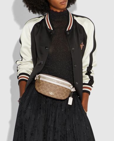  COACH - Túi bao tử nữ Signature Canvas 