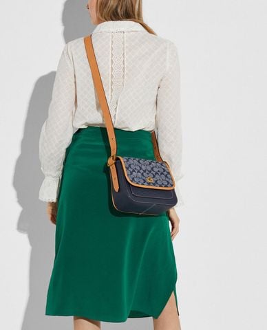  COACH - Túi đeo chéo nắp gập hình hộp vuông Rambler 