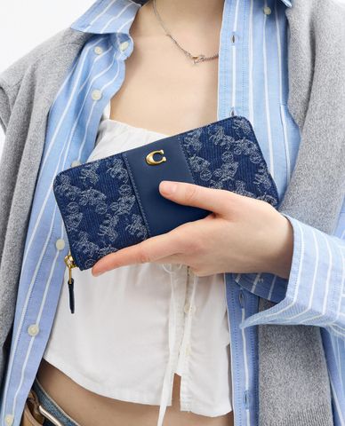  COACH - Ví nữ dáng dài Horse And Carriage Print 