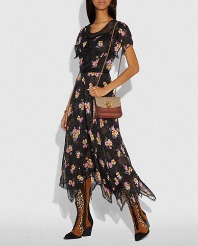  COACH - Túi đeo vải nắp gập phối đinh tán Parker 18 