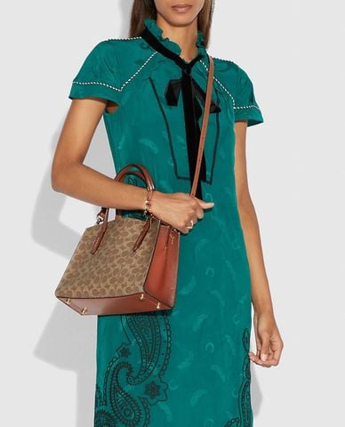  COACH - Túi xách nữ phối quai đeo Charlie Carryall 28 