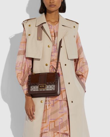  COACH - Túi đeo vai nữ nắp gập Alie Signature Jacquard 