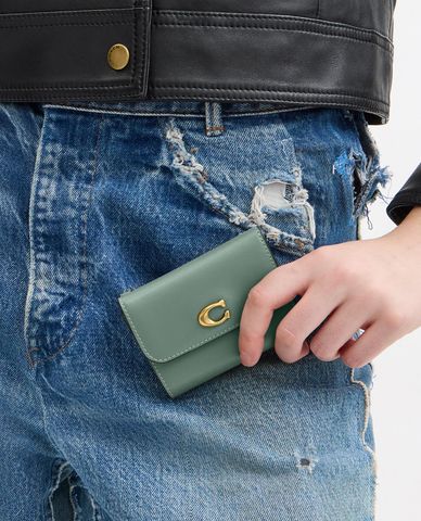  COACH - Ví nữ dáng ngắn nắp gập Essential 