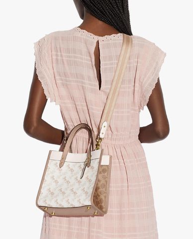  COACH - Túi đeo vai phom vuông Field Tote 22 