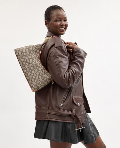  COACH - Túi đeo vai nữ phom bán nguyệt Teri 