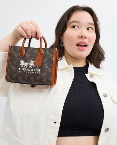  COACH - Túi tote nữ mini phom chữ nhật Ace 17 With Horse And Carriage 