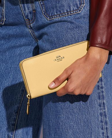  COACH - Ví cầm tay nữ chữ nhật phối zip Accordion 