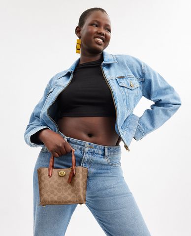  COACH - Túi tote nữ hình thang Willow 18 In Signature Canvas 