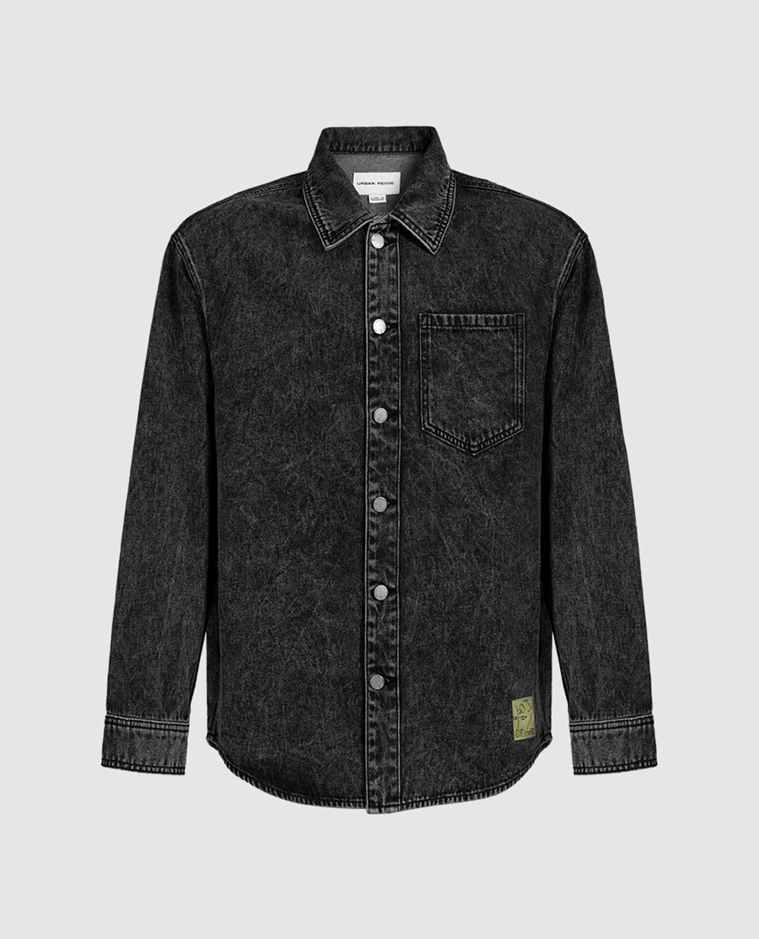 URBAN REVIVO - Áo sơ mi denim nam cổ bẻ tay dài thời trang