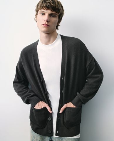  URBAN REVIVO - Áo khoác cardigan nam cổ V tay dài Loose 