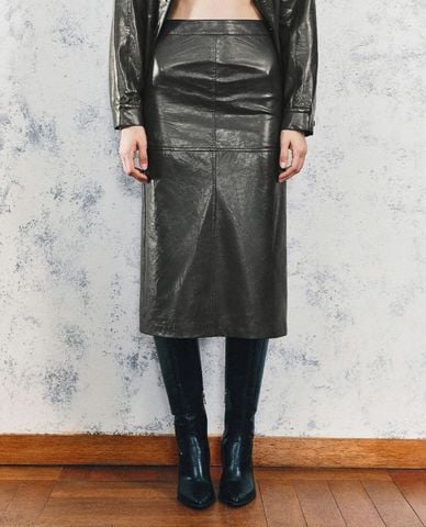  URBAN REVIVO - Chân váy chữ A midi thanh lịch Leather 