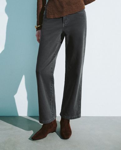  URBAN REVIVO - Quần jeans nữ ống đứng thời thượng 