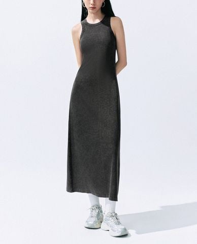  URBAN REVIVO - Đầm sát nách midi cổ tròn hiện đại 