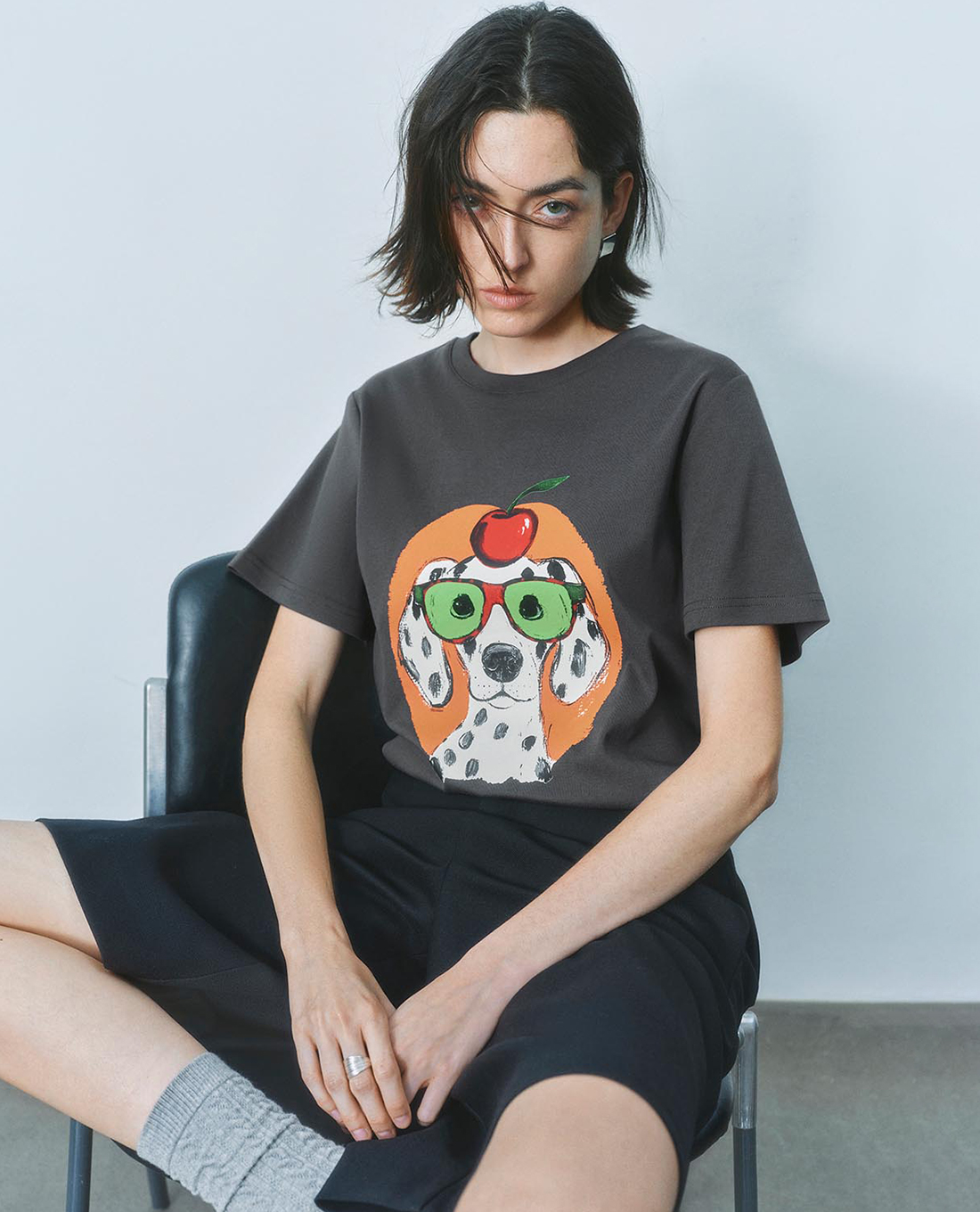 URBAN REVIVO - Áo thun nữ cổ tròn tay ngắn in hình