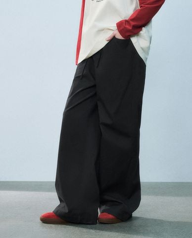  URBAN REVIVO - Quần nữ ống rộng lưng thun hiện đại 