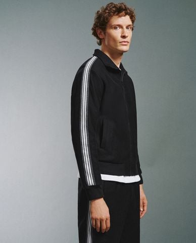  URBAN REVIVO - Áo khoác thể thao nam khóa zip thời trang 