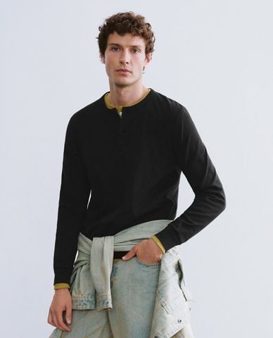  URBAN REVIVO - Áo thun nam cổ tròn tay dài Straight 