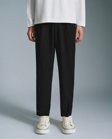  URBAN REVIVO - Quần nam ống đứng trẻ trung Carrot Fit 