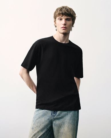  URBAN REVIVO - Áo thun nam cổ tròn tay ngắn thời thượng 