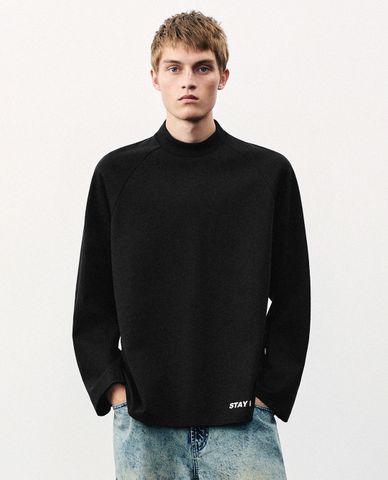  URBAN REVIVO - Áo thun nam cổ cao tay dài Loose 