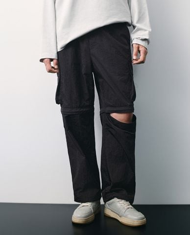  URBAN REVIVO - Quần nam ống rộng phối túi hộp hiện đại 