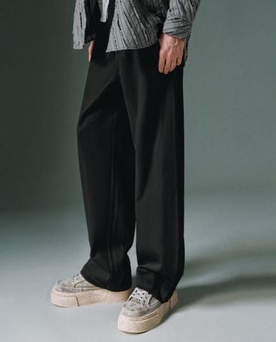  URBAN REVIVO - Quần nam ống rộng lưng thun 