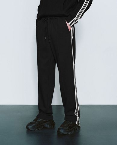  URBAN REVIVO - Quần nam ống đứng dây rút năng động 