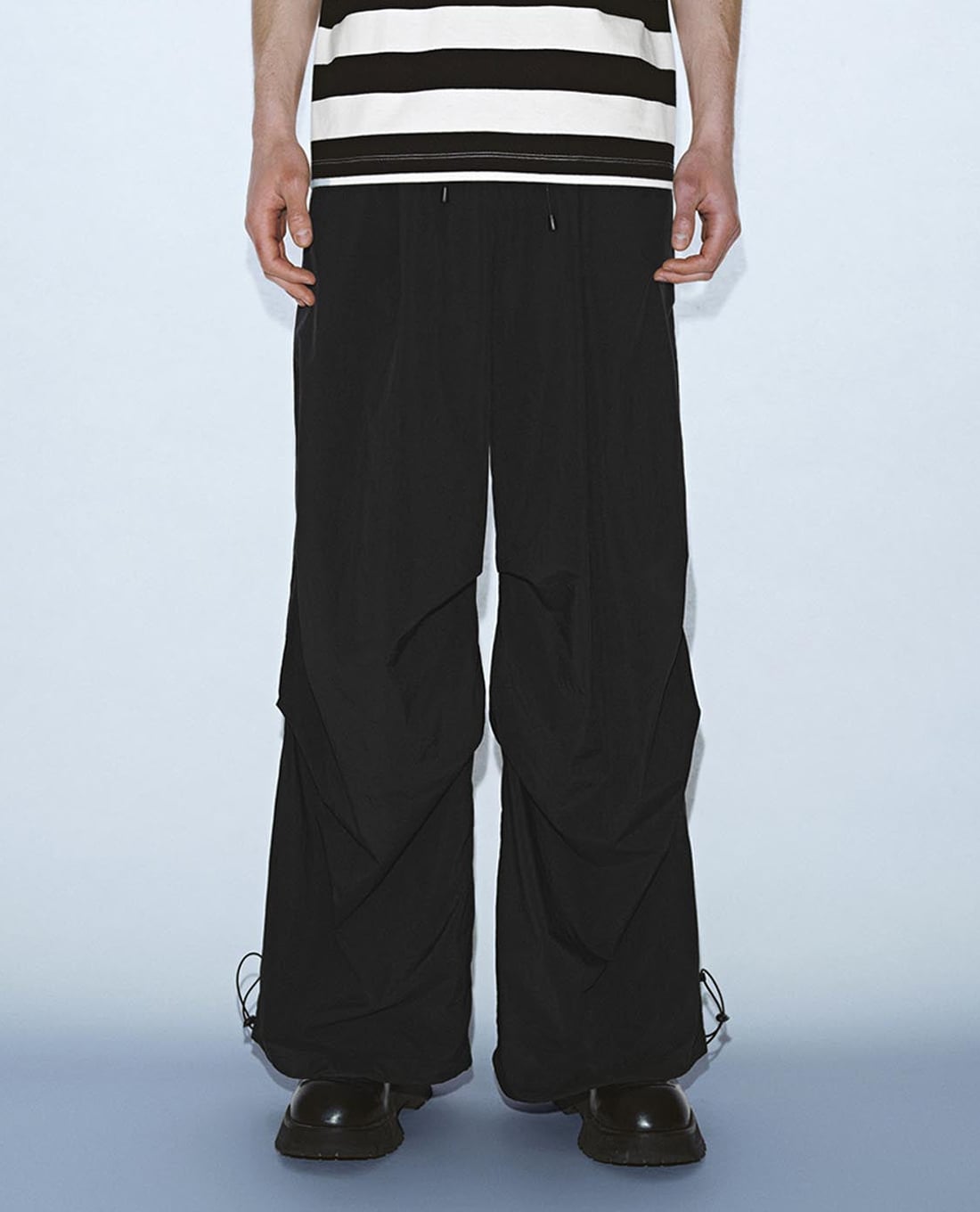 URBAN REVIVO - Quần nam ống rộng thời thượng