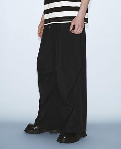  URBAN REVIVO - Quần nam ống rộng thời thượng 