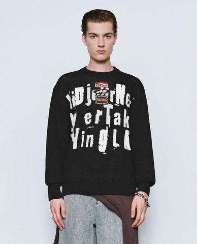  URBAN REVIVO - Áo sweatshirt nam cổ tròn tay dài phối hình 