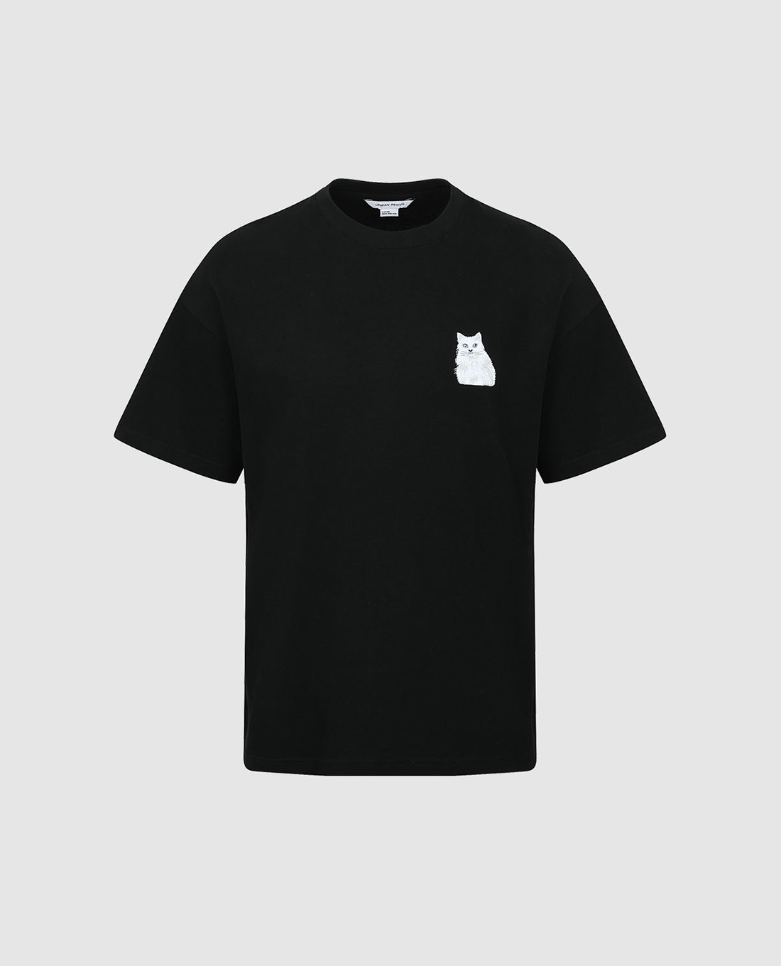 URBAN REVIVO - Áo thun nam cổ tròn tay ngắn in hình